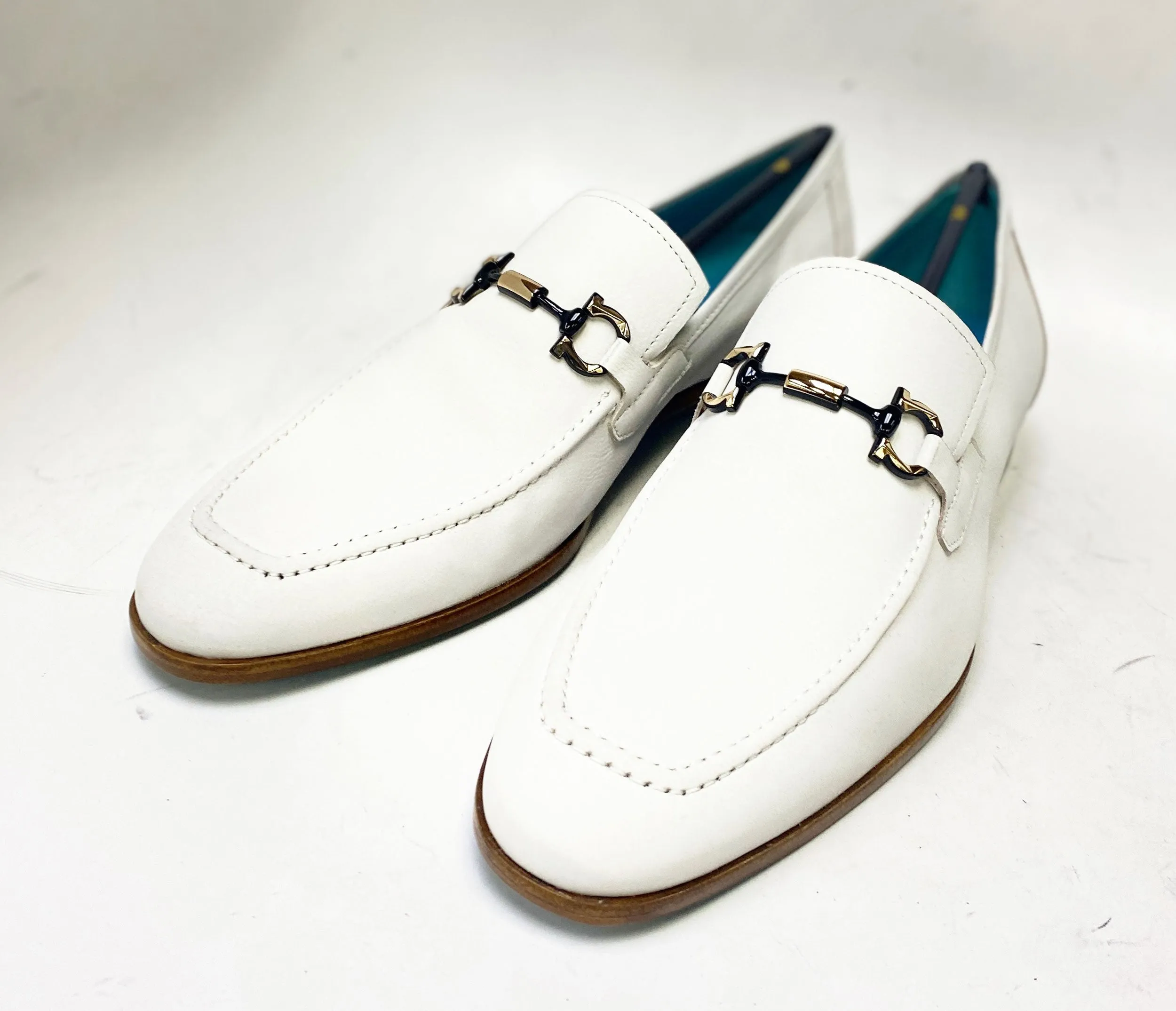 Style: 21505-White