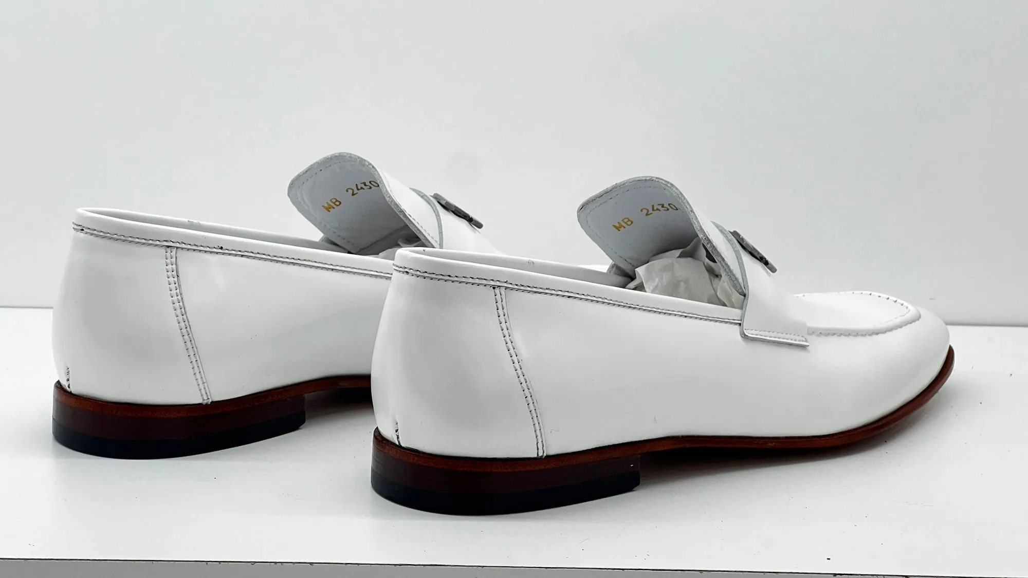 Style: 24306P-White