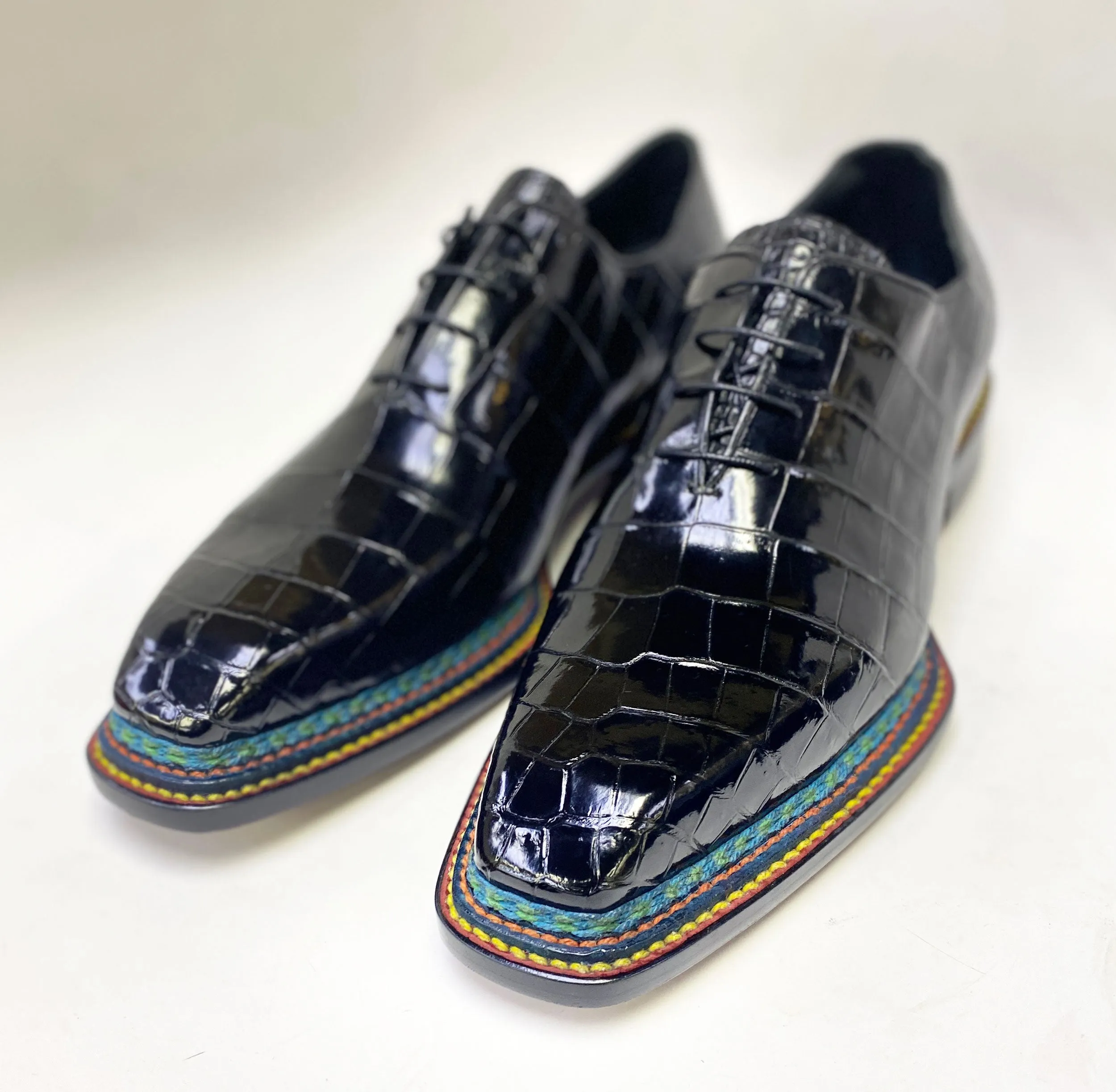 Style: Ghost-Black