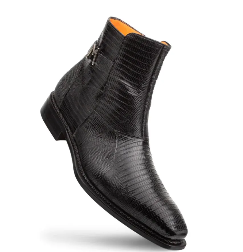 Style: Peninsula-Black