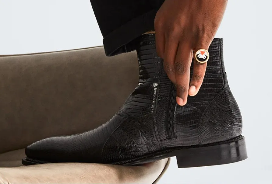 Style: Peninsula-Black