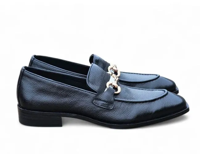 Style: Verona-Black