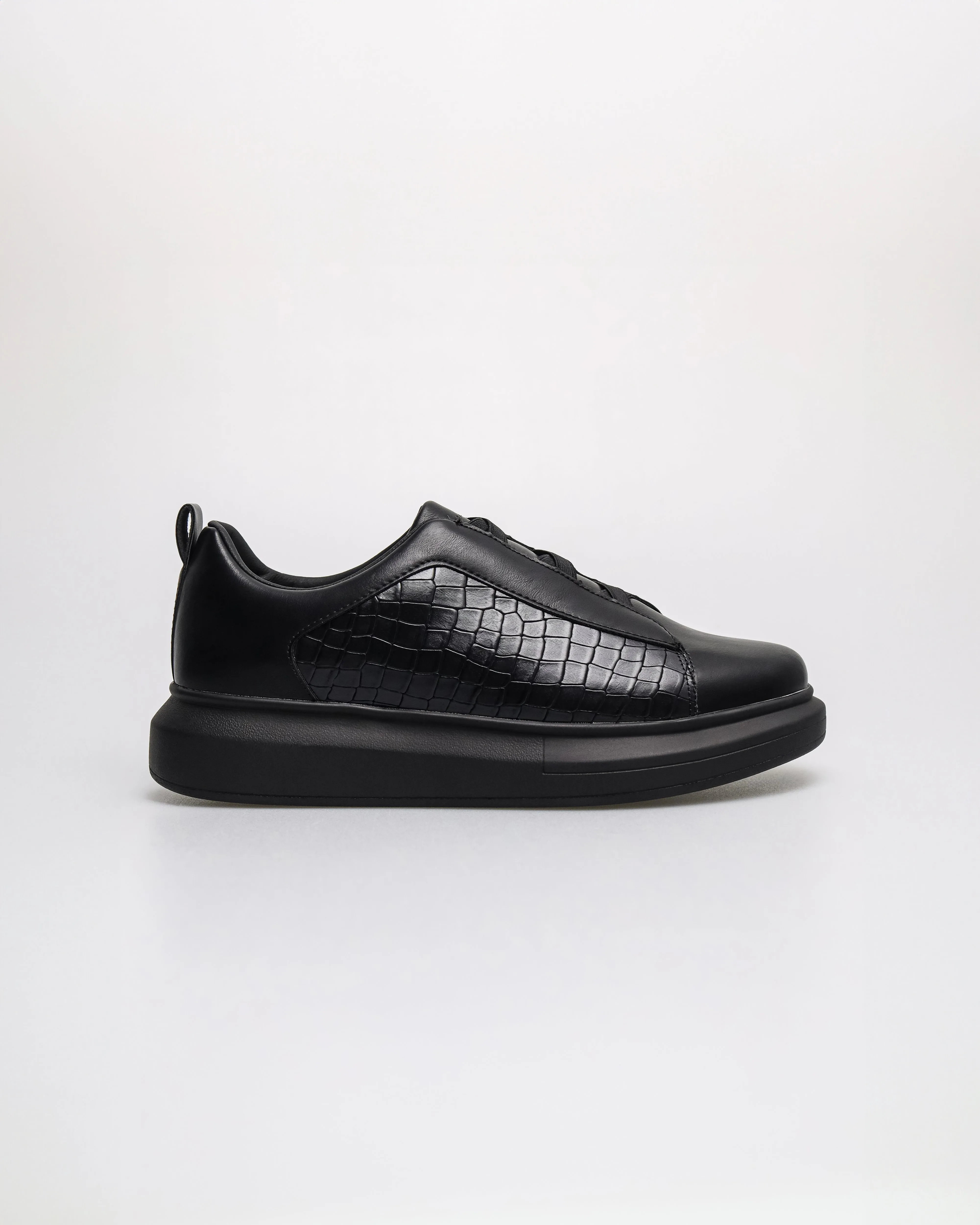Tomaz C677 Men's Croc-Strap Sneakers