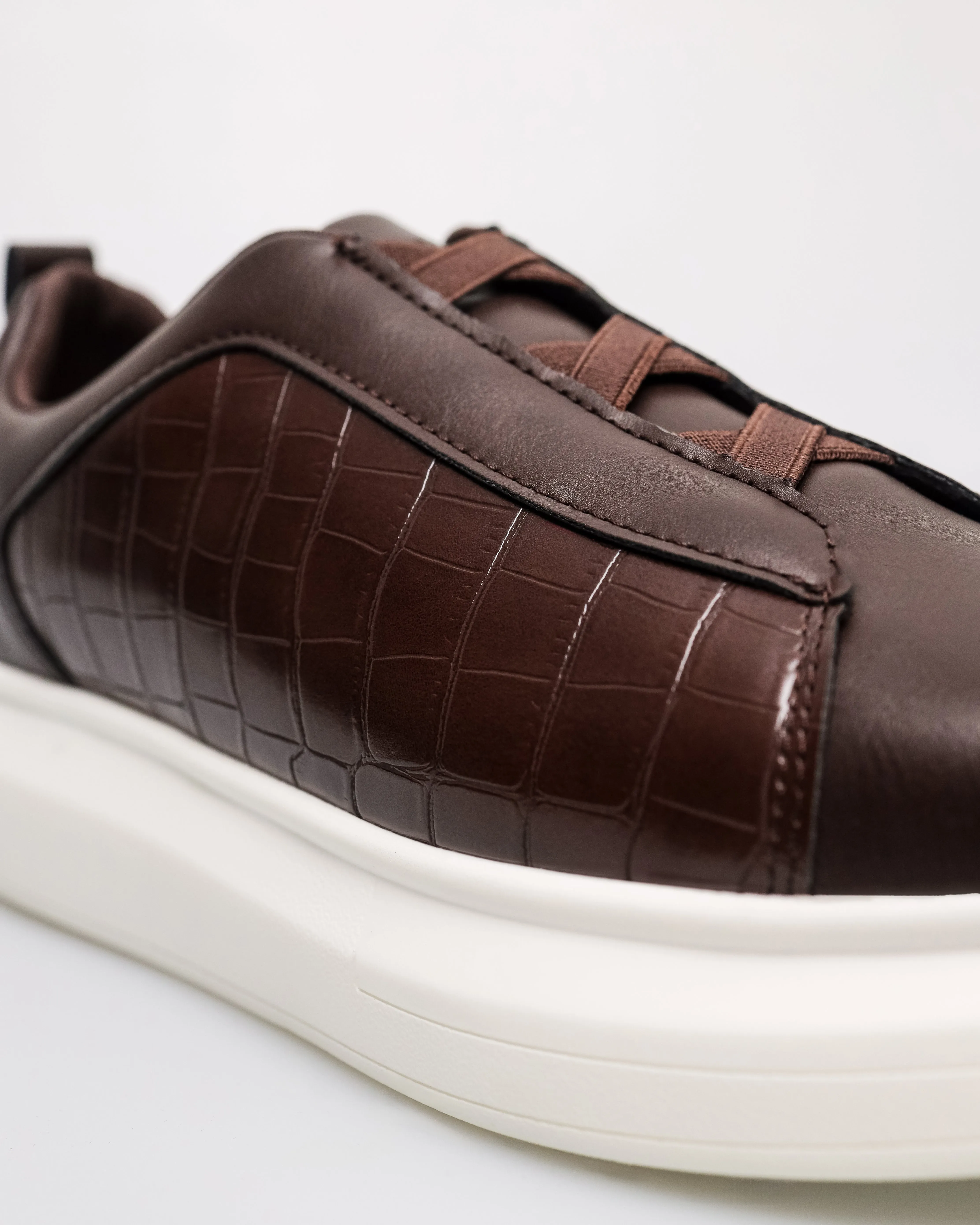 Tomaz C677 Men's Croc-Strap Sneakers