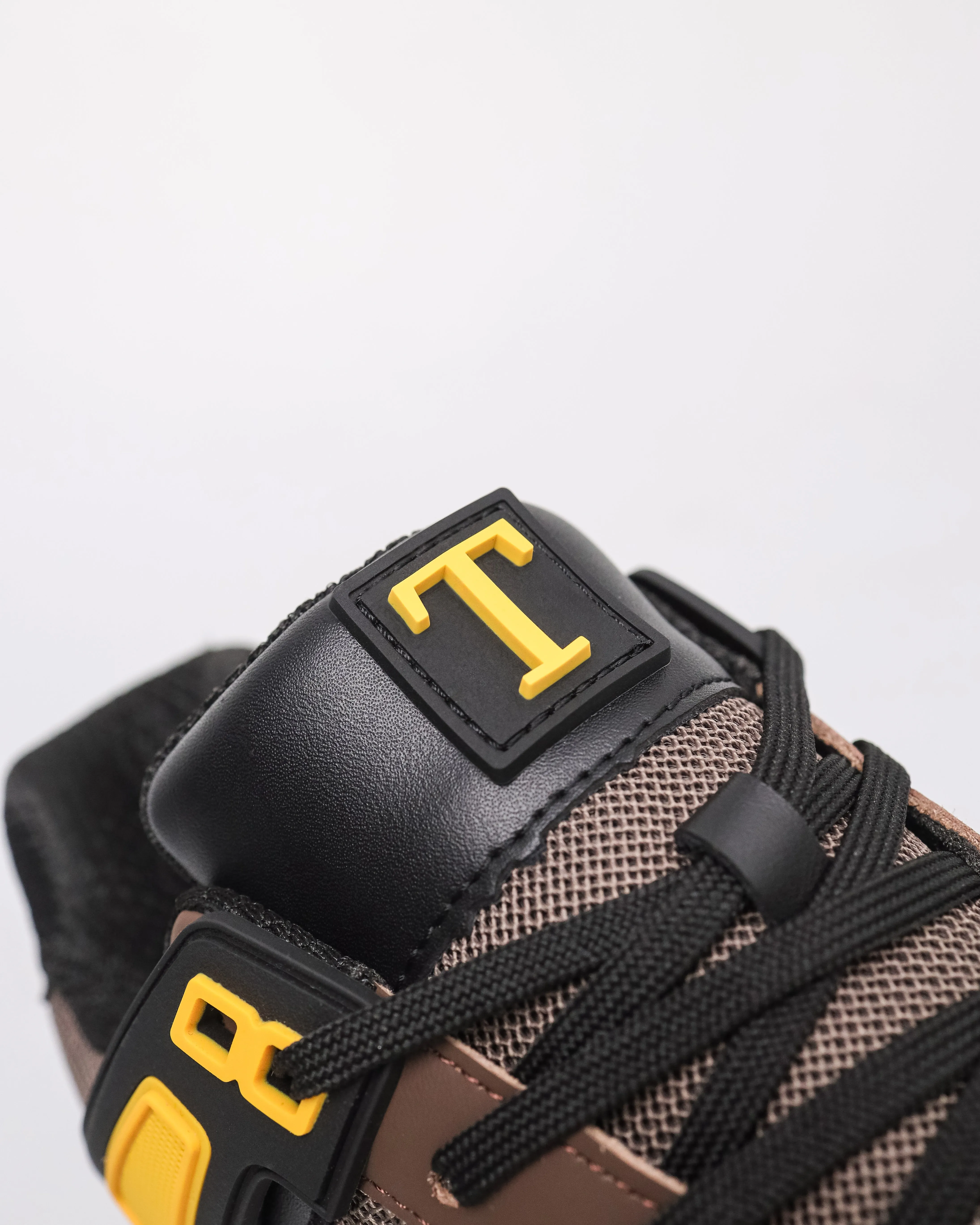 Tomaz TBB022 Men's Momentum Chromatic Sneakers
